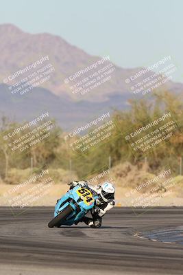 media/Nov-02-2025-CVMA (Sun) [[337aff29ab]]/Race 17-Amateur Supersport Middleweight/